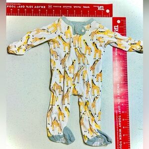 Burts Bees sleep and play